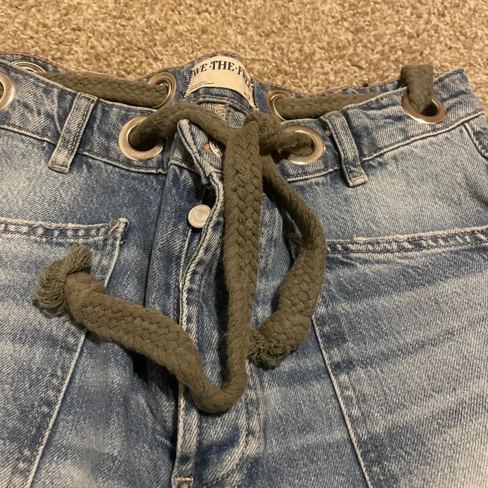 We the Free Moxie Low Slung Barrel jeans 27 boho casual truest blue button fly - Picture 4 of 8